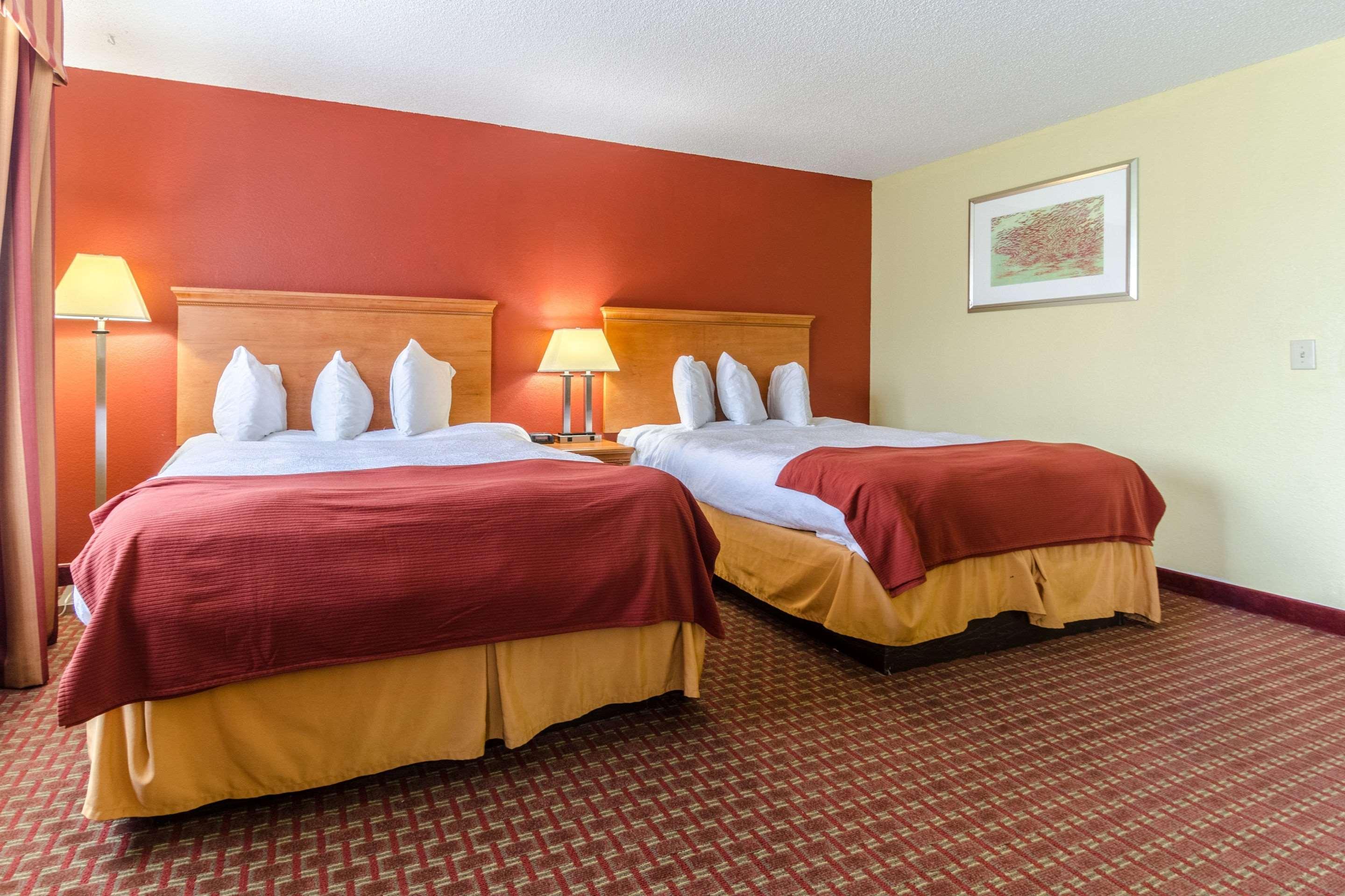 Rodeway Inn & Suites Jacksonville Near Camp Lejeune Exterior foto