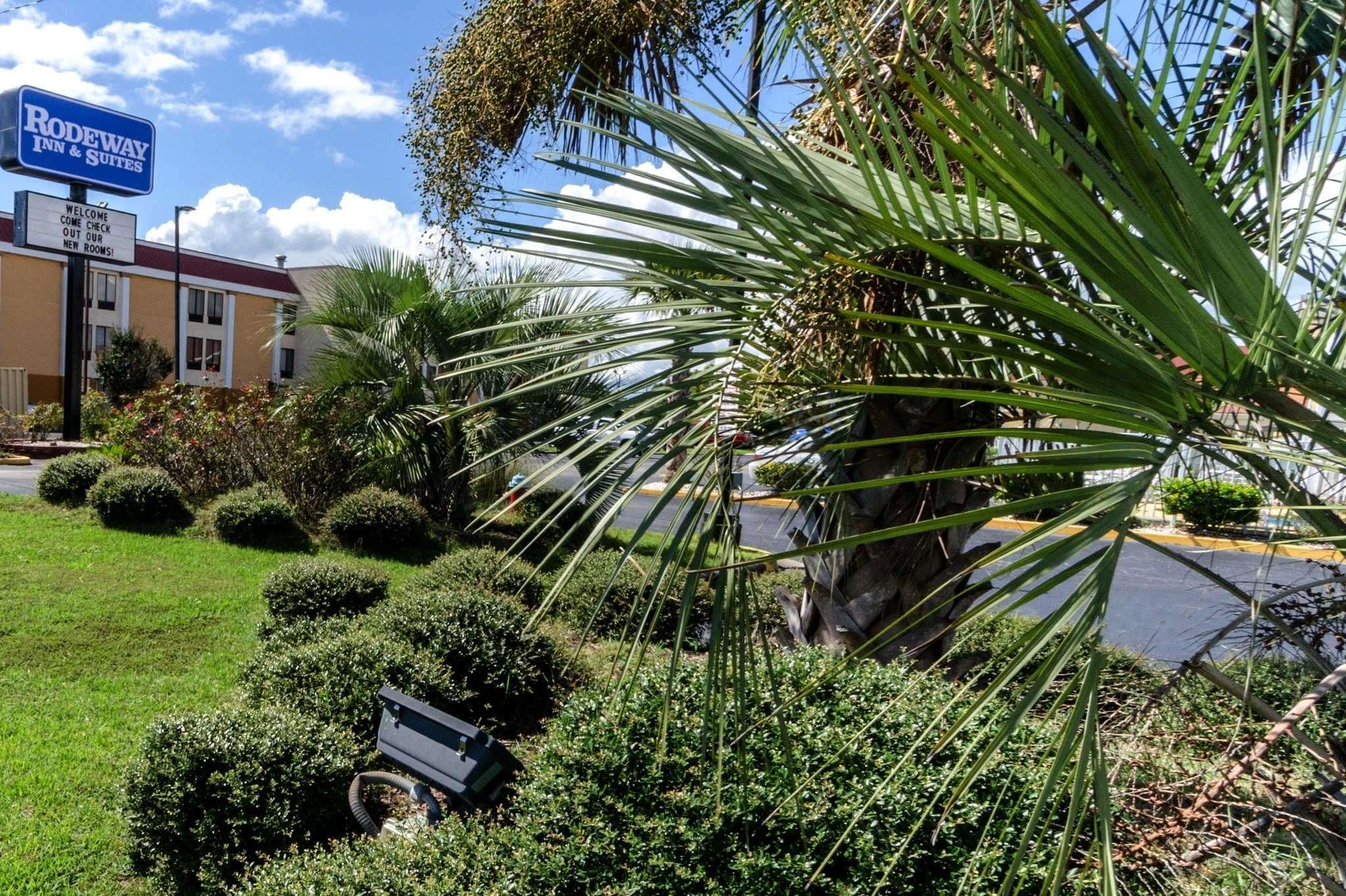 Rodeway Inn & Suites Jacksonville Near Camp Lejeune Exterior foto